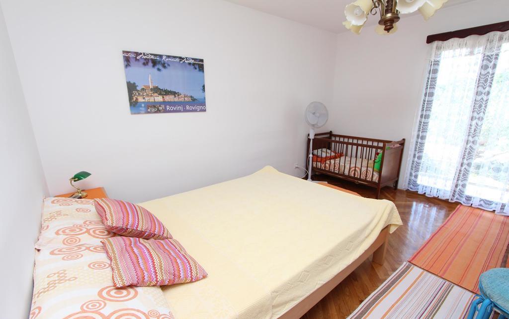 Apartment Vesna ロヴィニ 部屋 写真